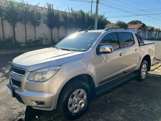 CHEVROLET S10 2.5 LTZ 4X4 CD 16V FLEX 4P MANUAL CHEVROLET S10 2.5 LTZ 4X4 CD 16V FLEX 4P MANUAL